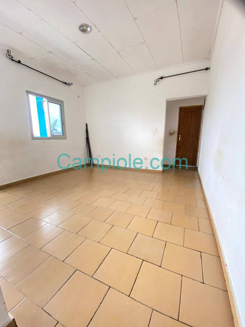 SM_studio_logpom_dla_190825_sln1