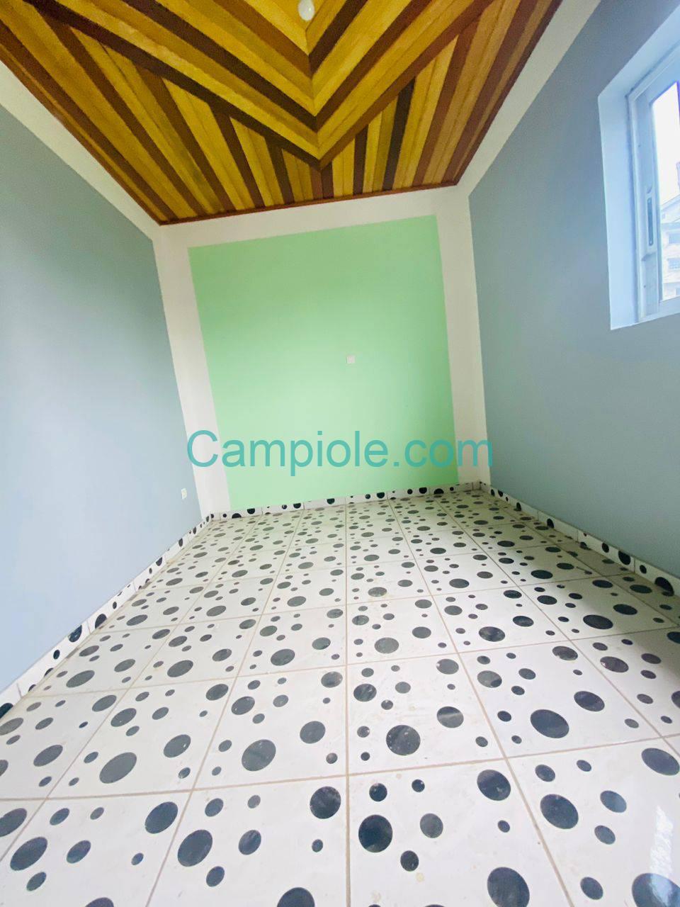 SM_studio_pk12_douala_140825_chb1