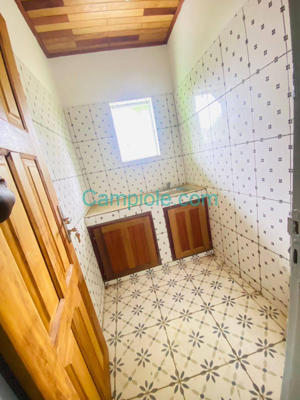 SM_studio_pk12_douala_140825_csn