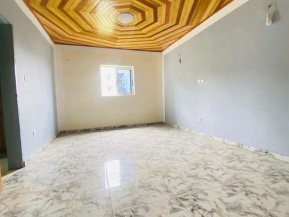 Magnifique studio moderne à louer, PK12, Douala