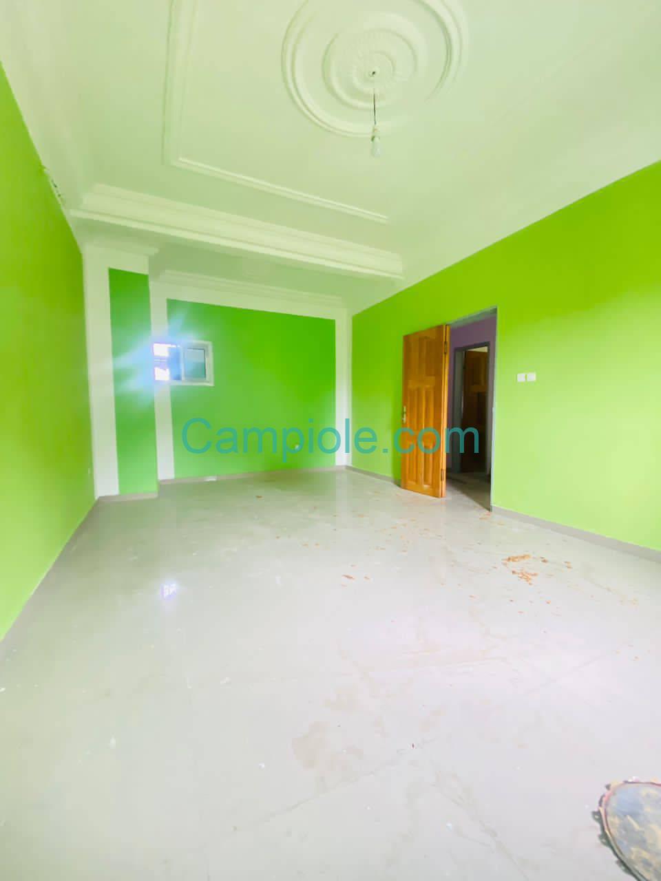 SM_studio_pk12_douala_140825_sln1