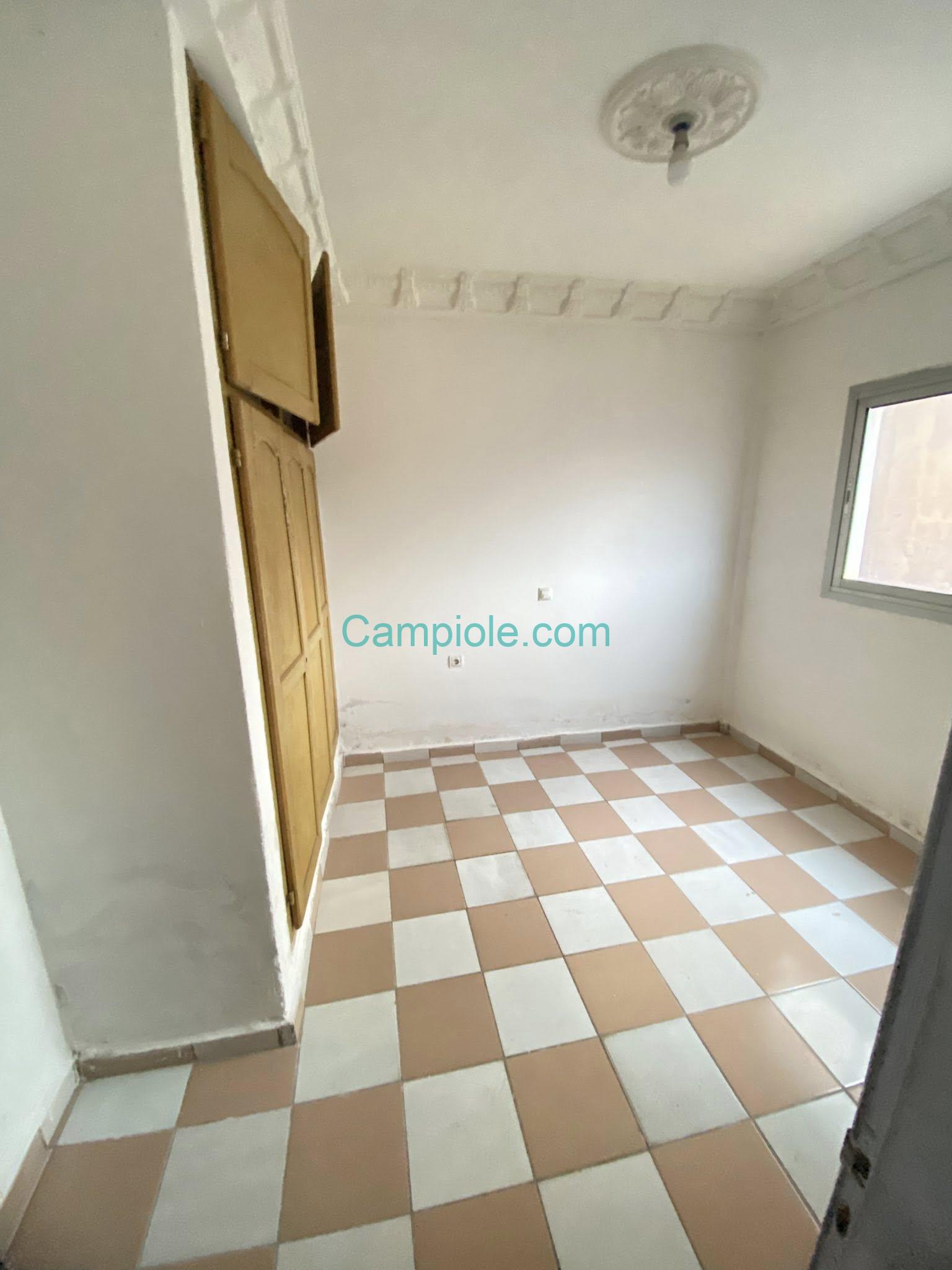 YI_appartement_biyemassi_yde_070825_chb2