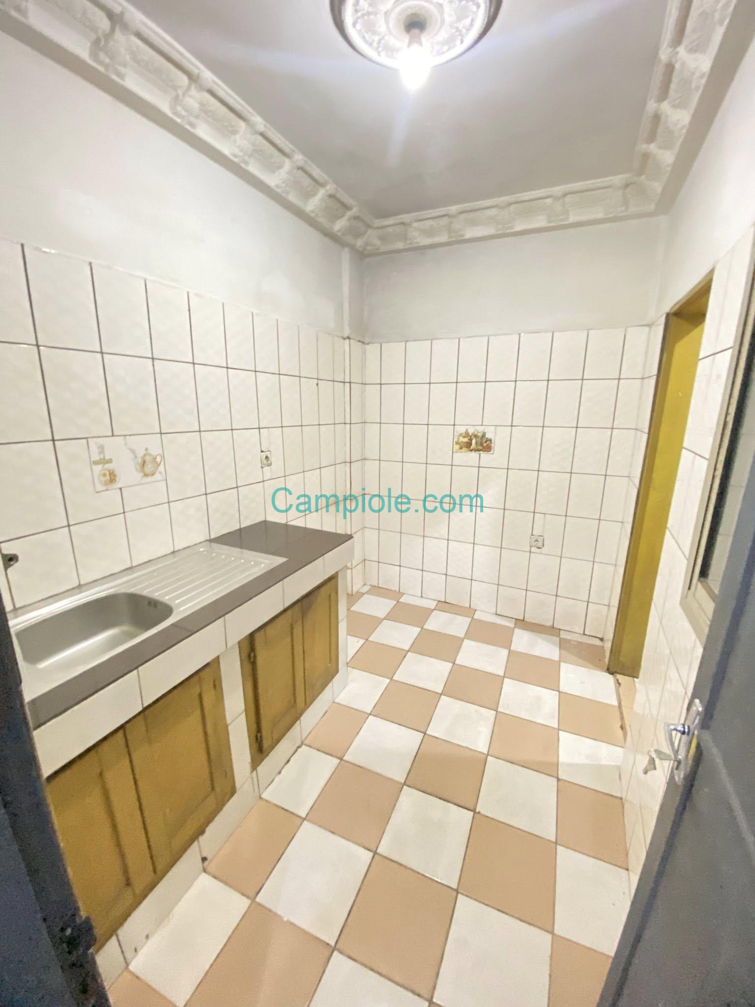 YI_appartement_biyemassi_yde_070825_csn