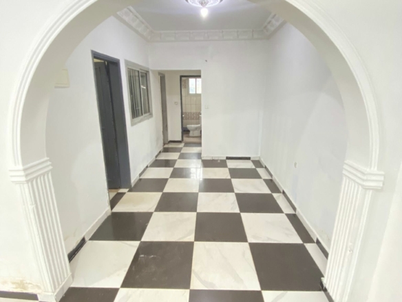 Grand Appartement à louer, Biyem-Assi, Yaoundé