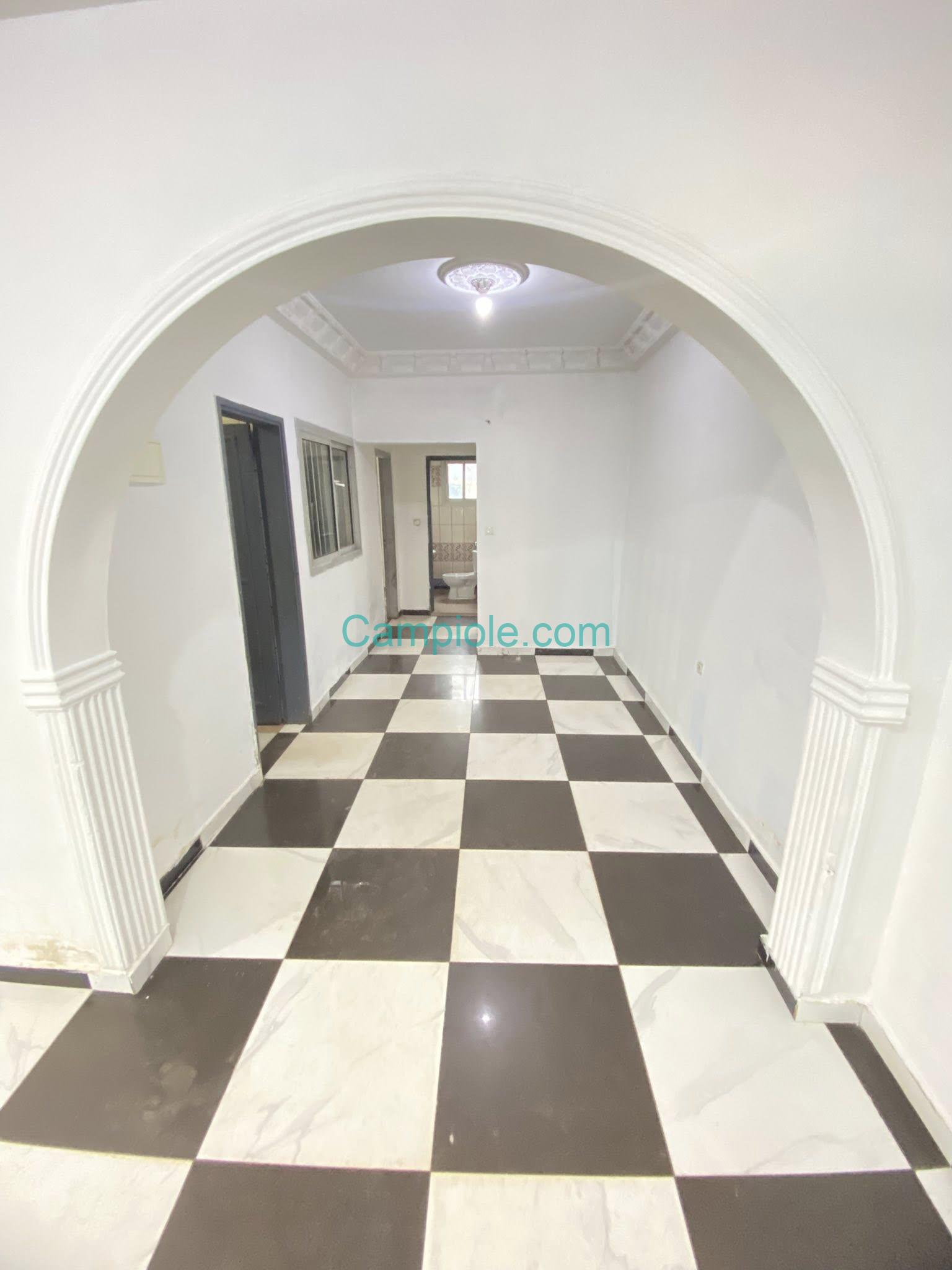 YI_appartement_biyemassi_yde_070825_sln1