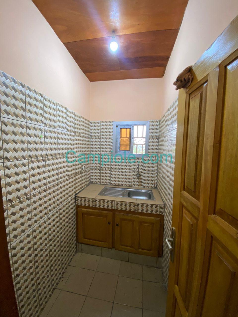 YI_studio_simbock_yde_290825_csn