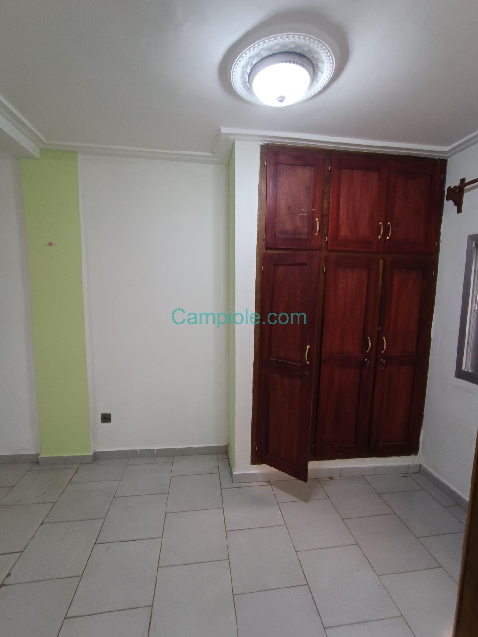 ZD_appartement_efoulan_yde_280825_chb2