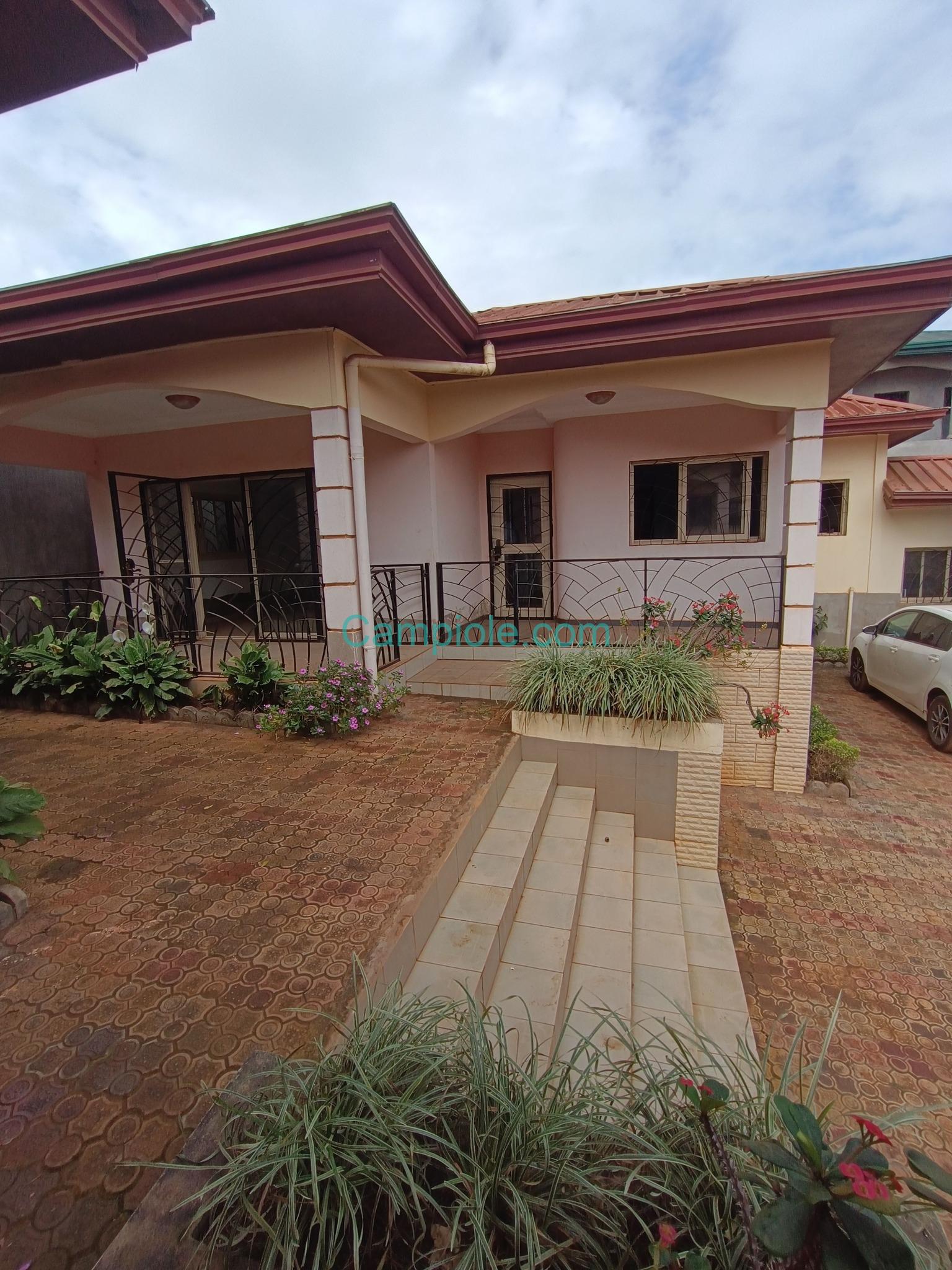 ZD_appartement_nkoabang_yde_270825_ext1