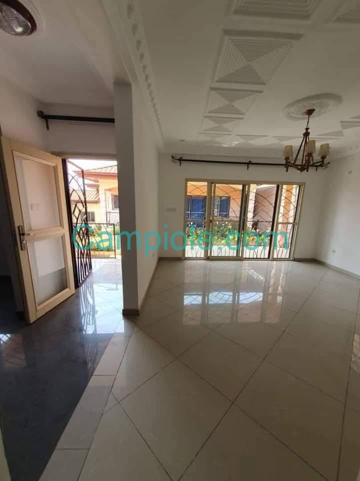 ZD_appartement_nkoabang_yde_270825_sln2