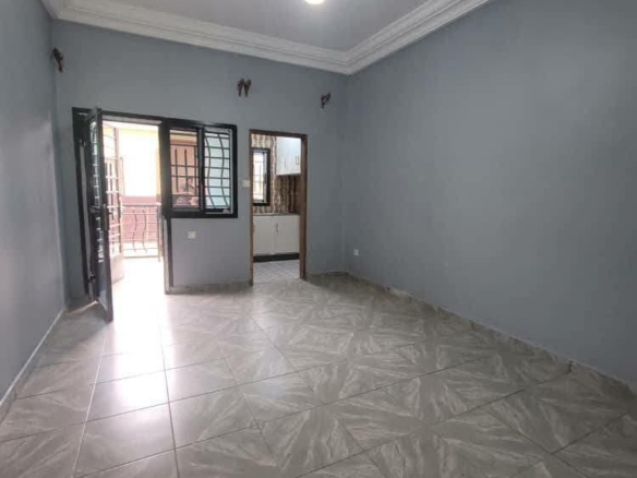 Studio neuf à louer Damas petits génies, Yaoundé