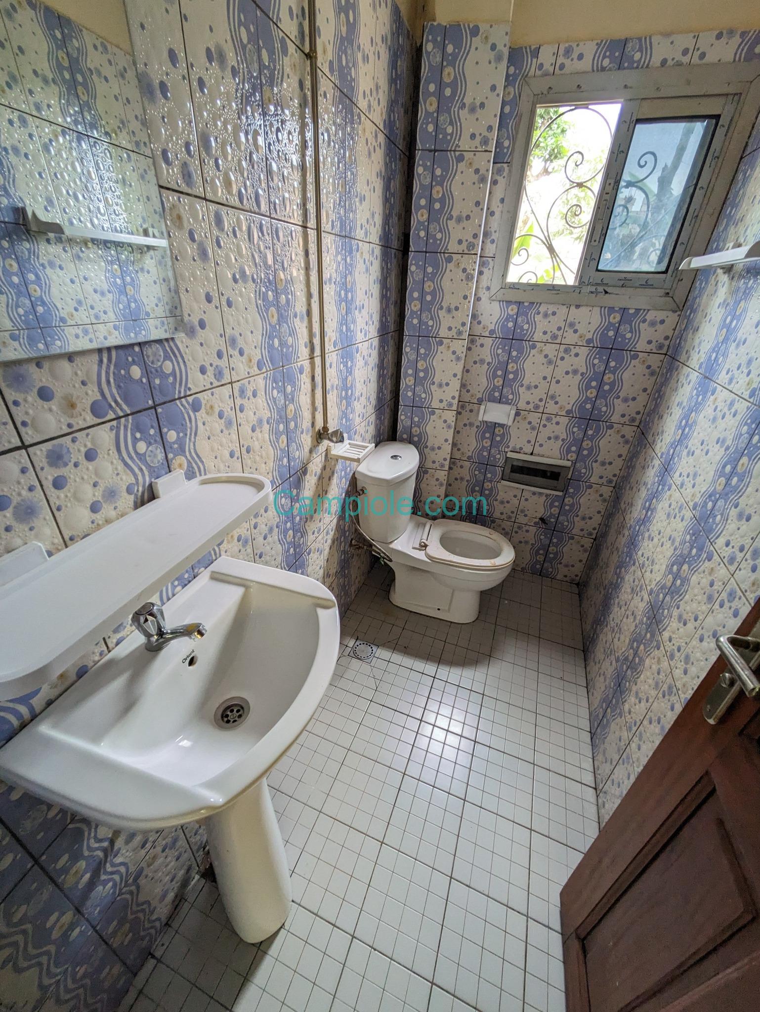 ABL_appartement_etoudi_110925_dch