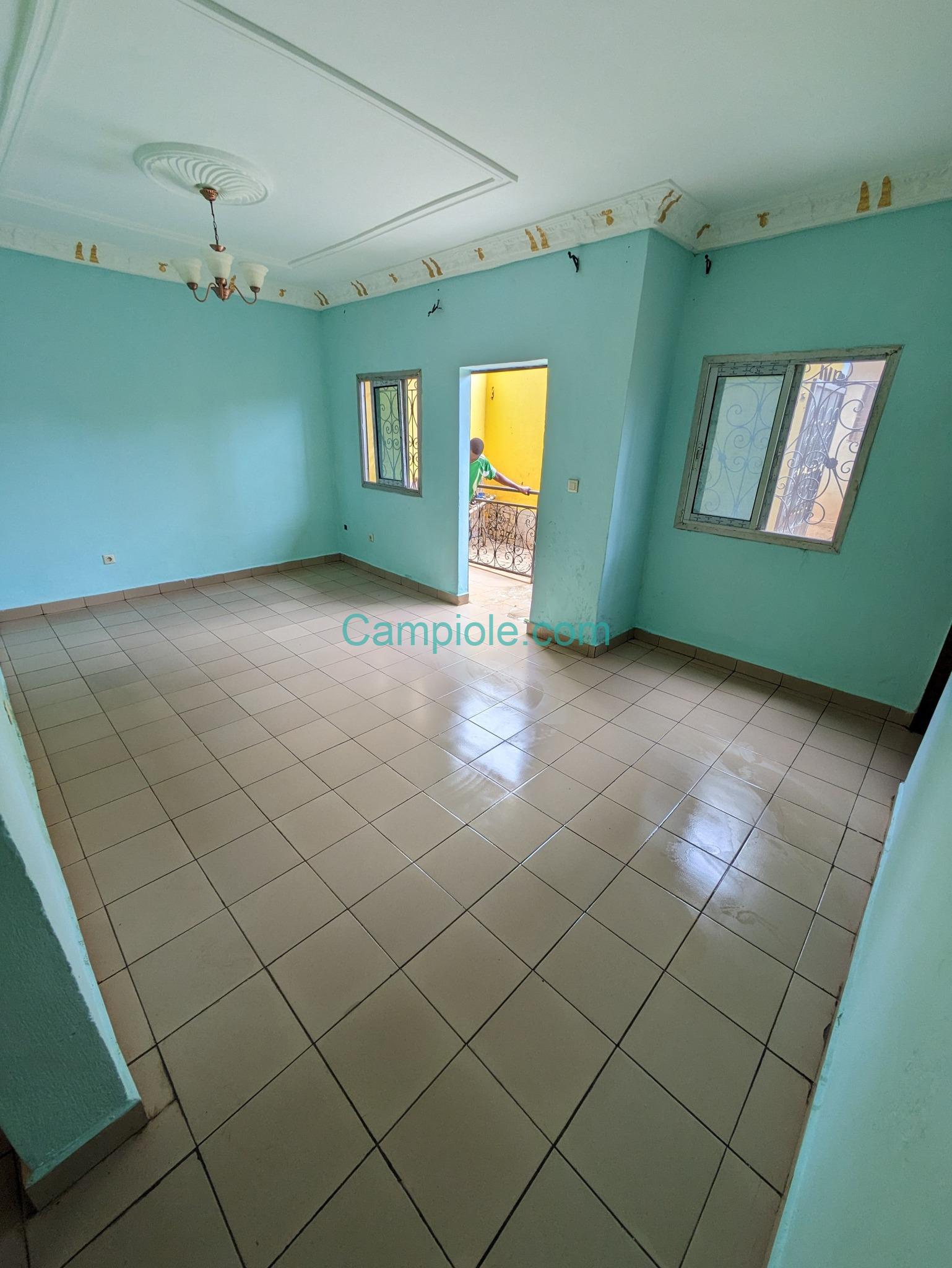 ABL_appartement_etoudi_110925_sln2