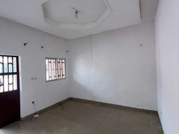 Studio à louer dans un camp au Plateau, Garoua