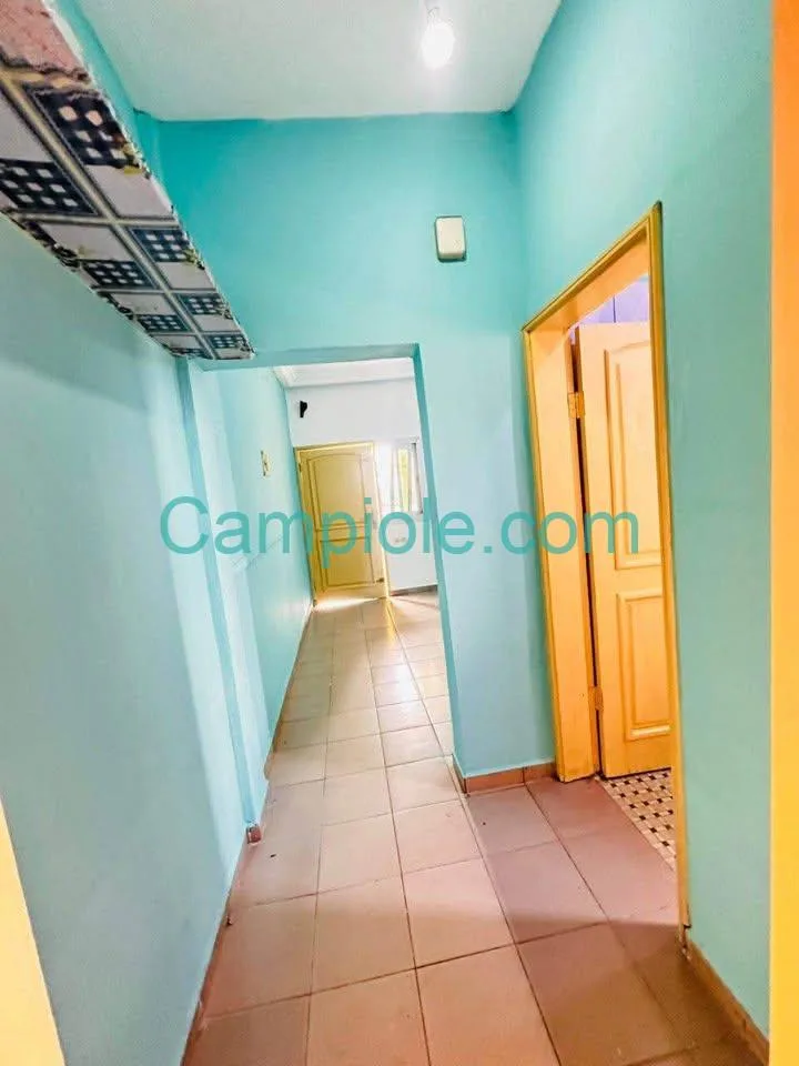 Studio moderne à louer à Nsam Escale(Obam Ongola)