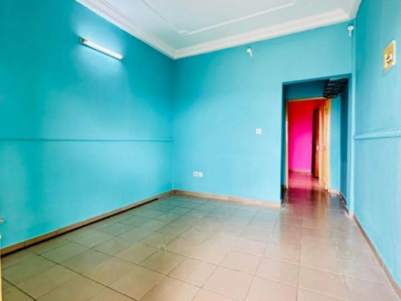 Studio moderne à louer à Nsam Escale(Obam Ongola)