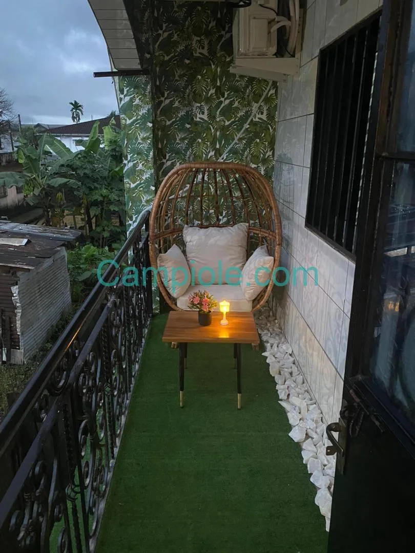 Studio meublé haut standing et chic Bonamoussadi Douala