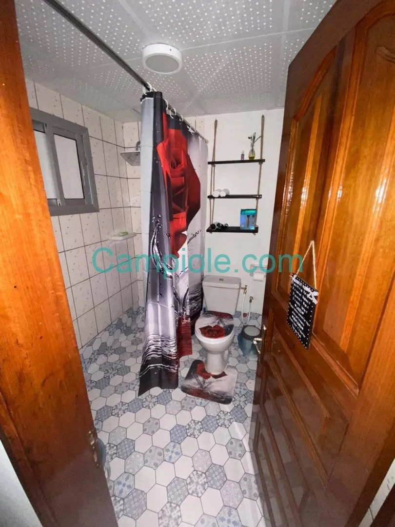 Studio meublé haut standing et chic Bonamoussadi Douala