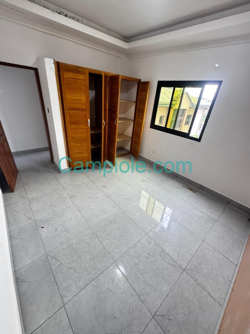 FH_studio_logpom_290925_chb2