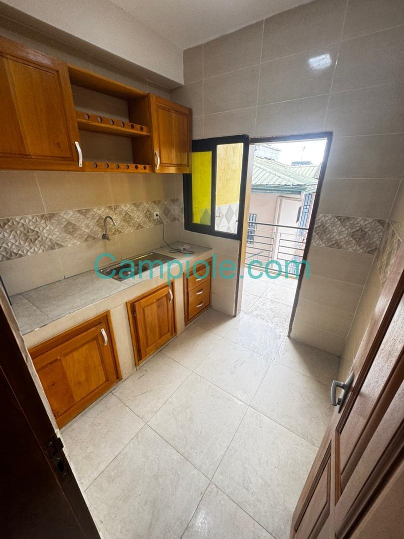 FH_studio_logpom_290925_csn