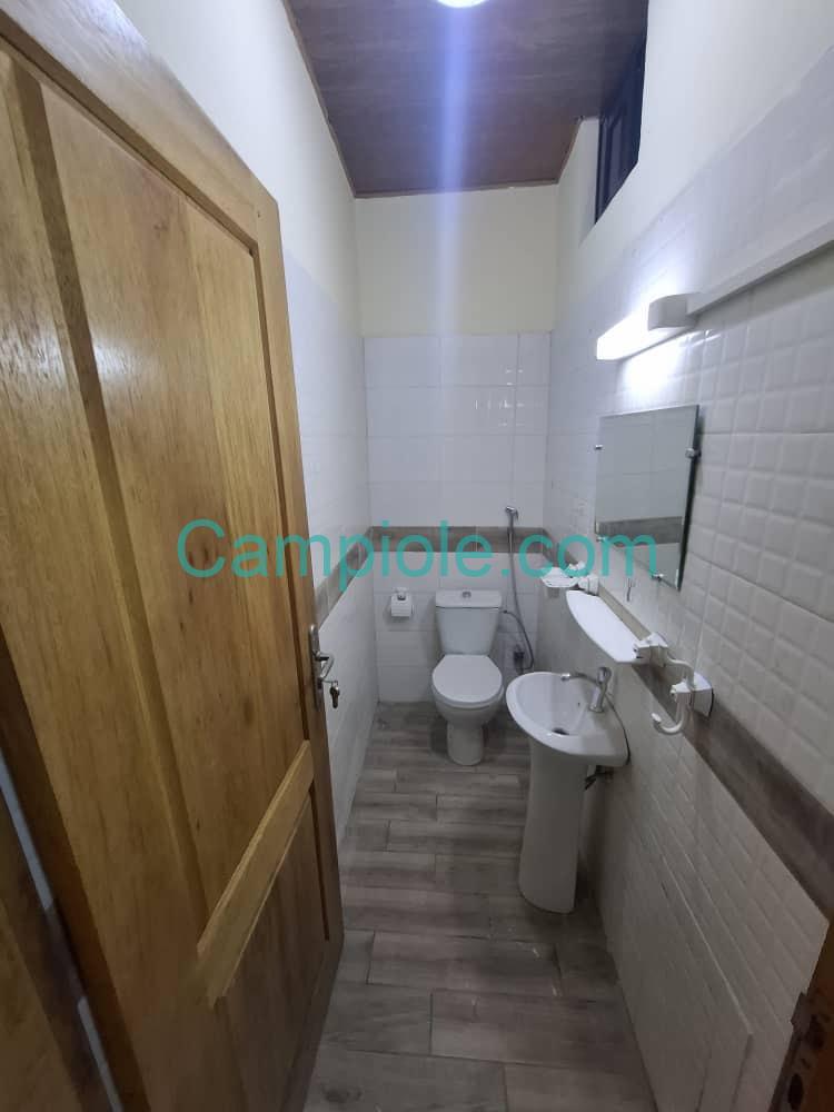 FH_villa_bonaberi_220925_dch2