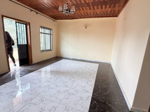 Appartement bon standing à louer à Yaoundé Nkofoulou