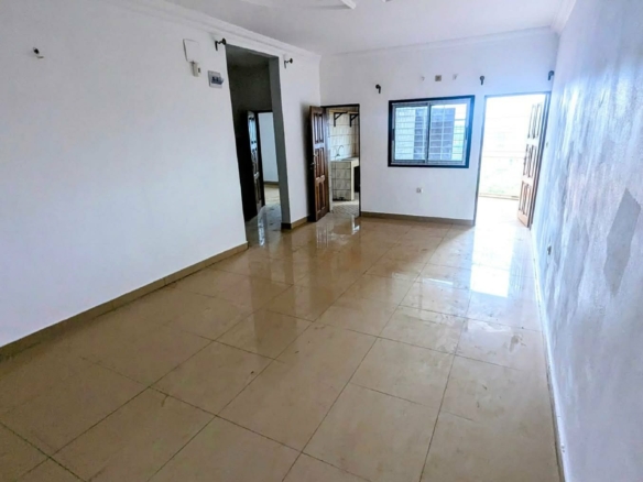 APPARTEMENT 3CHAMBRES À LOUER, YAOUNDÉ NKOLFOULOU
