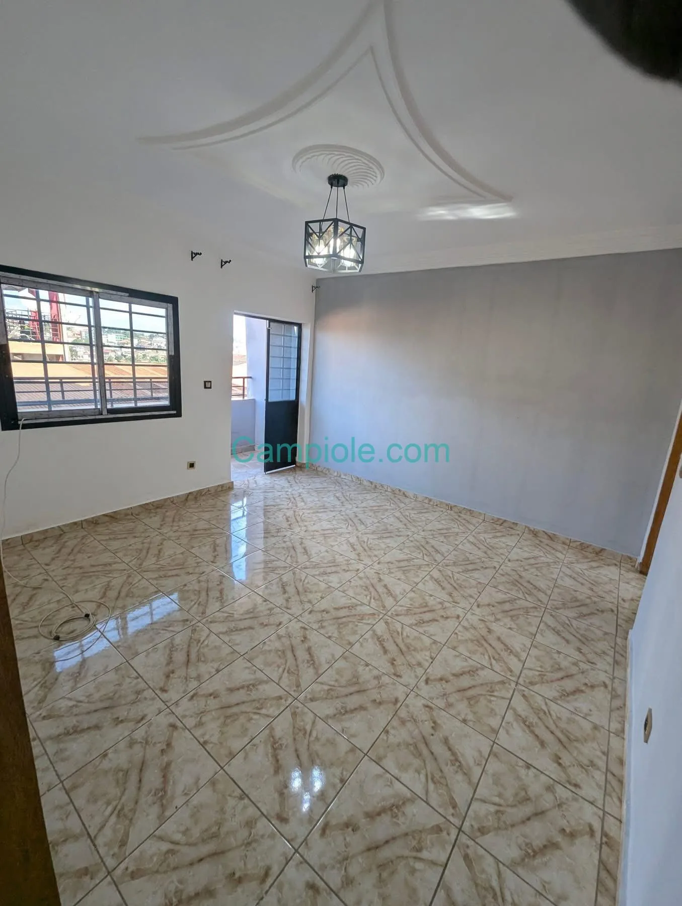 44054- APPARTEMENT À LOUER, YAOUNDÉ ÉLEVEUR