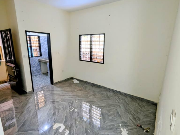 STUDIO VIP À LOUER À YAOUNDÉ ÉLEVEUR