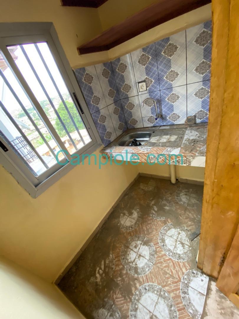 HS_studio_mimboman_yde_030925_csn