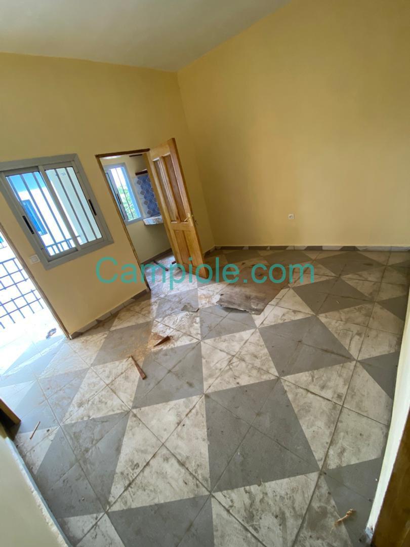 STUDIO À LOUER, YAOUNDÉ MIMBOMAN OPEP