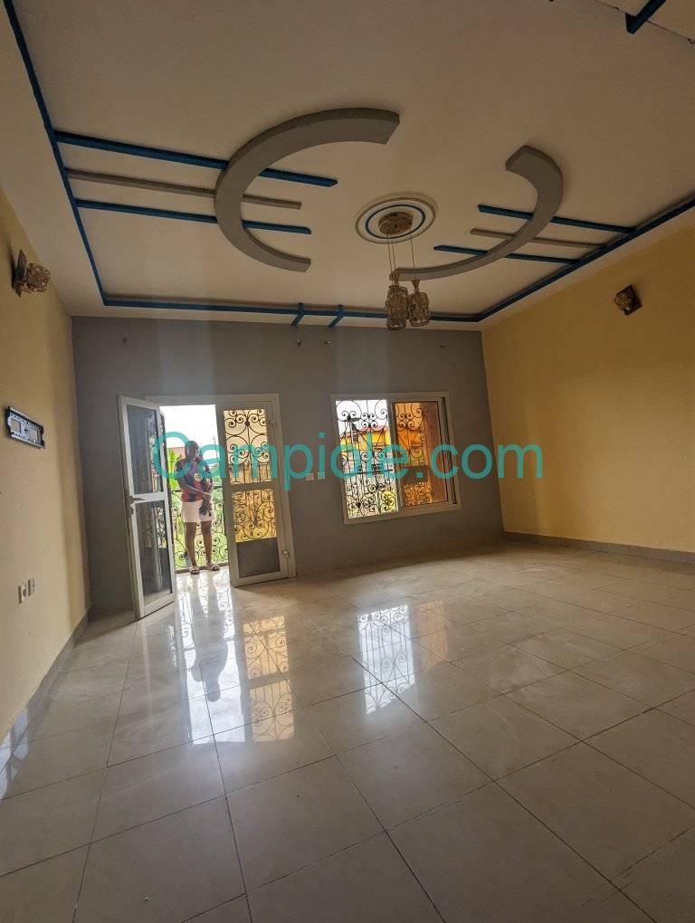 PBI_appartement_yde_odza_100925_sln1