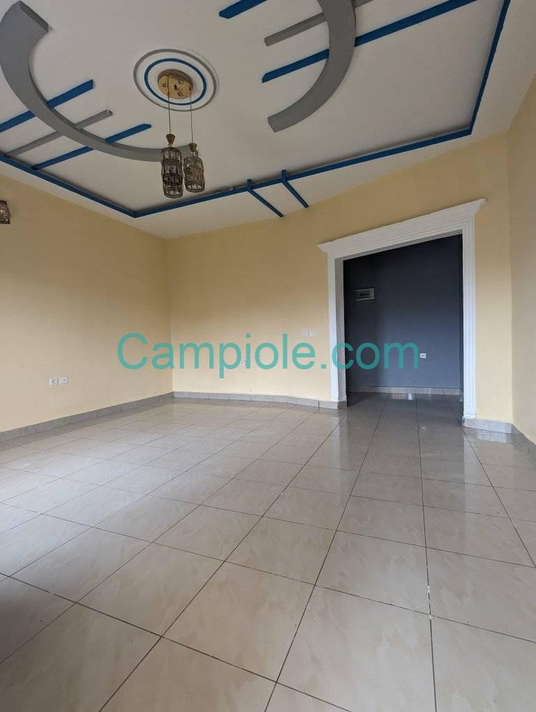PBI_appartement_yde_odza_100925_sln2
