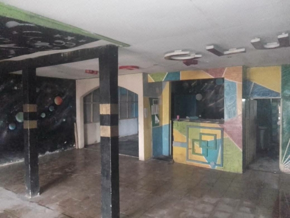 Vaste emplacement commercial à louer à Yaoundé Essomba