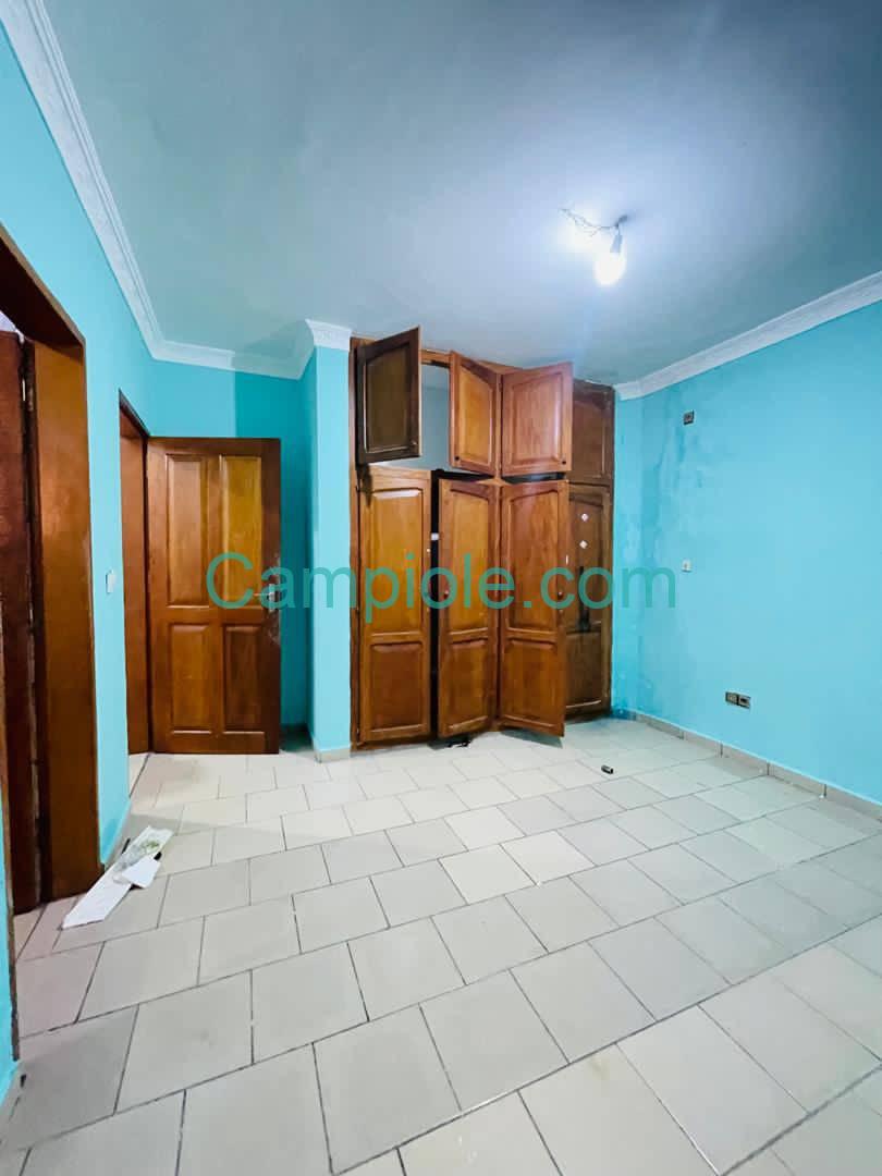 SM_appartement_bonamoussadi_050925_chb2