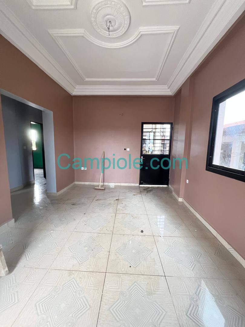 SM_appartement_logbessou_120925_sln2