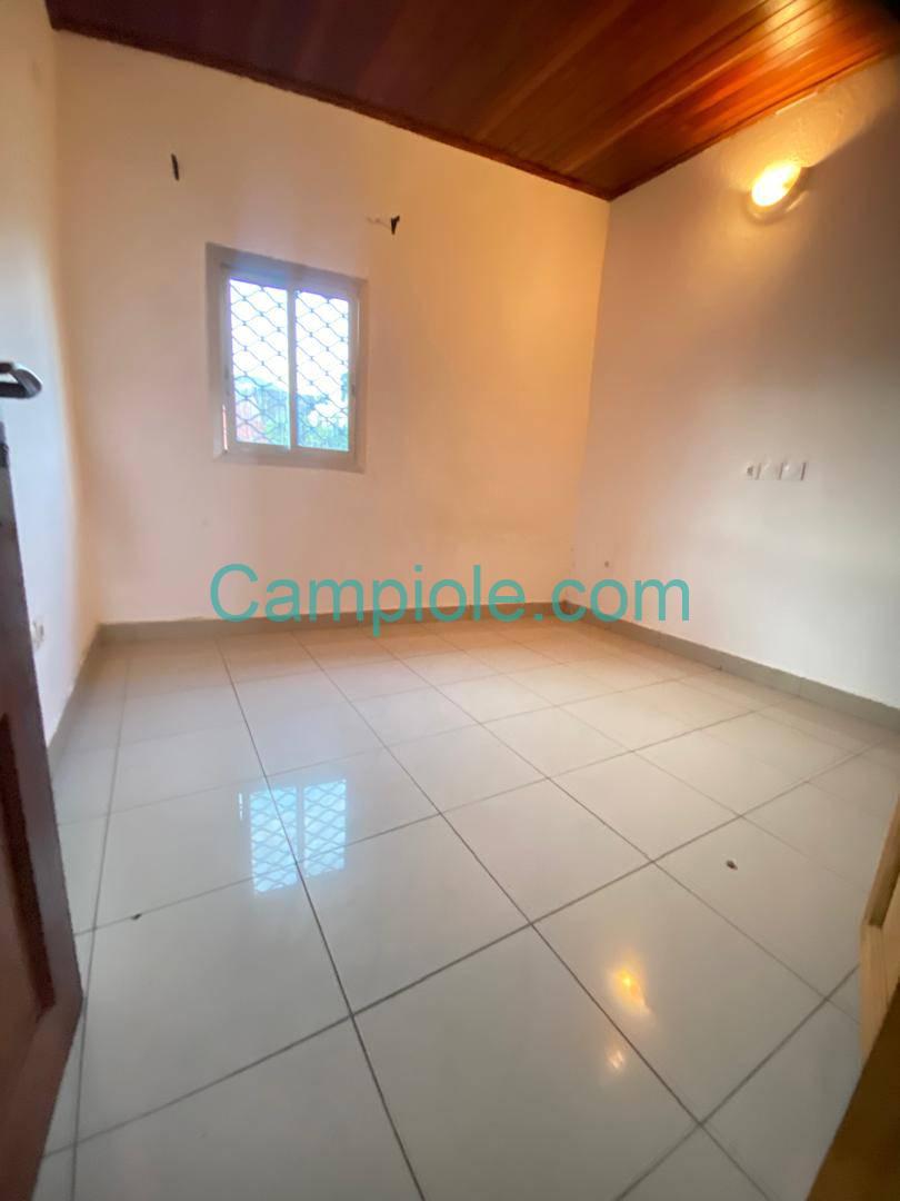 SM_appartement_logbessou_dla_020925_chb3