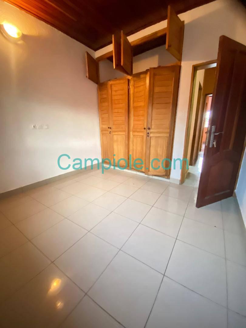 SM_appartement_logbessou_dla_020925_chb4