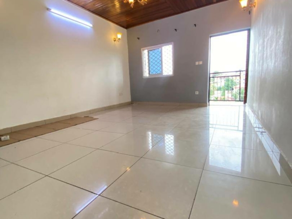 Appartement 3 chambres situé à Logbessou, Douala