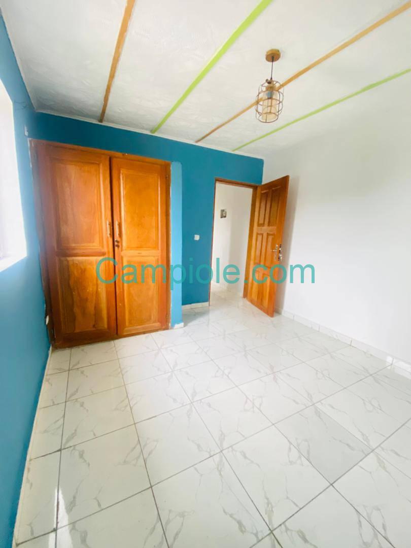 SM_studio_bonamoussadi_100925_chb1