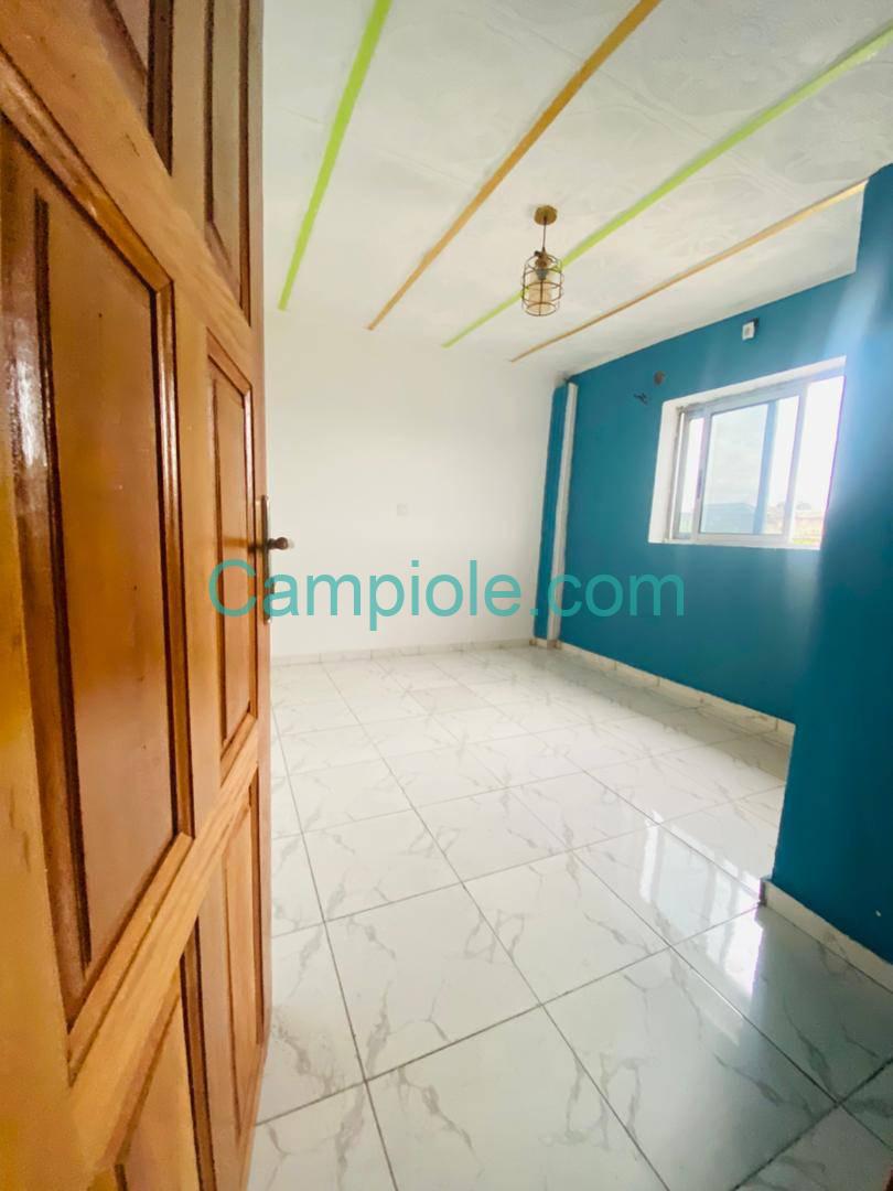 SM_studio_bonamoussadi_100925_chb2