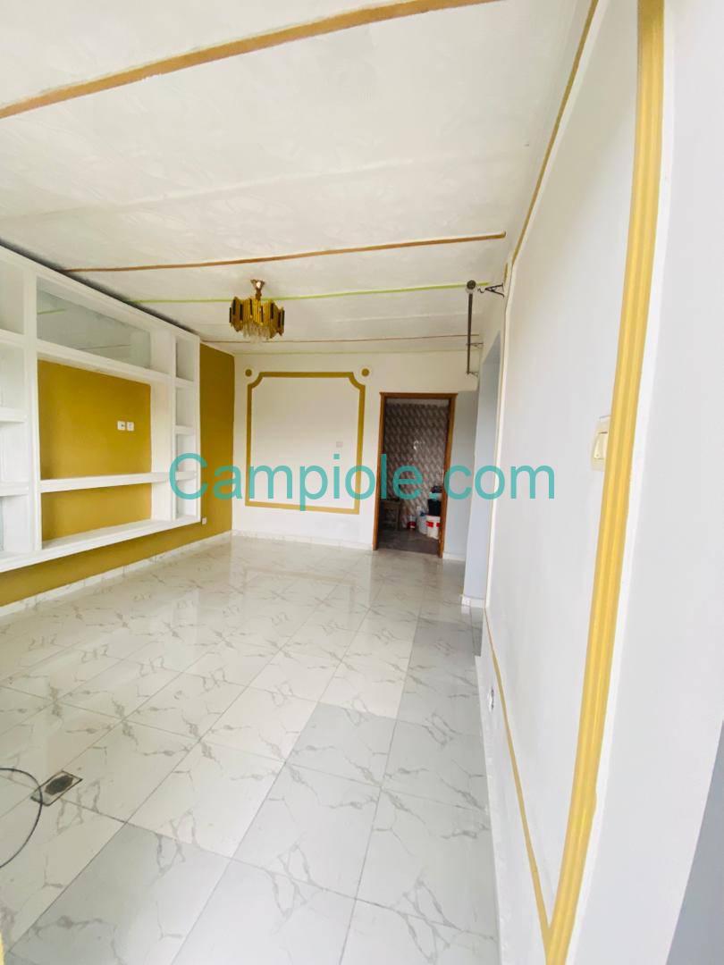 SM_studio_bonamoussadi_100925_sln2