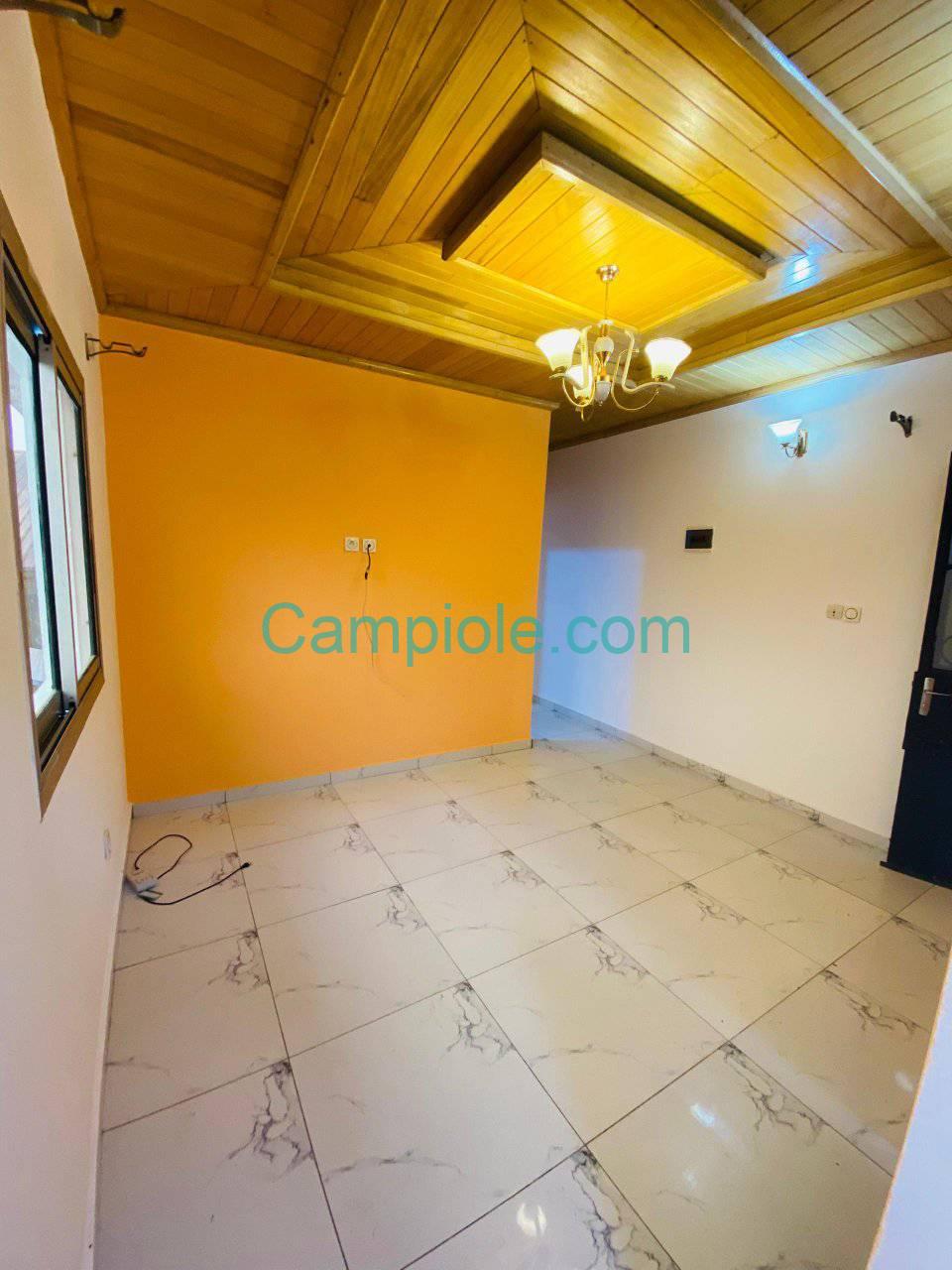 SM_studio_kotto_dla_120925_sln3