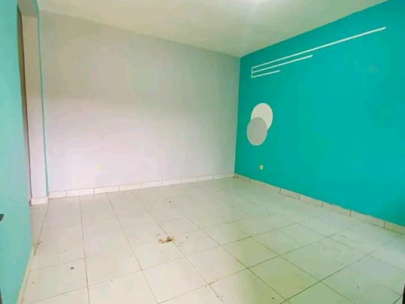 Studio moderne à louer, Yaoundé Etoug-Ebé