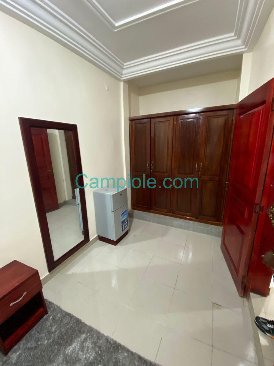 YIS_studio_meuble_yde_080925_clr