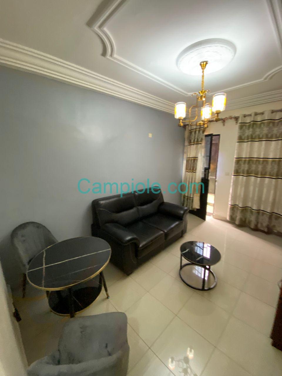 YIS_studio_meuble_yde_080925_sln2