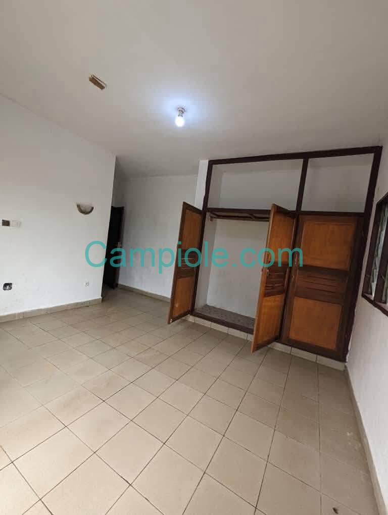 ZD_appartement_obobogo_yde_050925_chb3