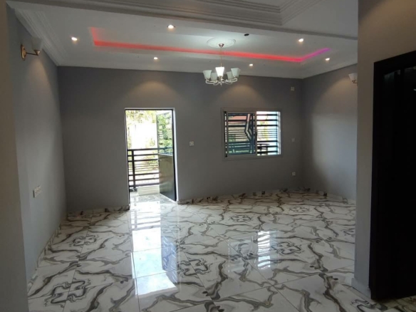 Studio à louer, Damas après Carrefour Titus Edzoa