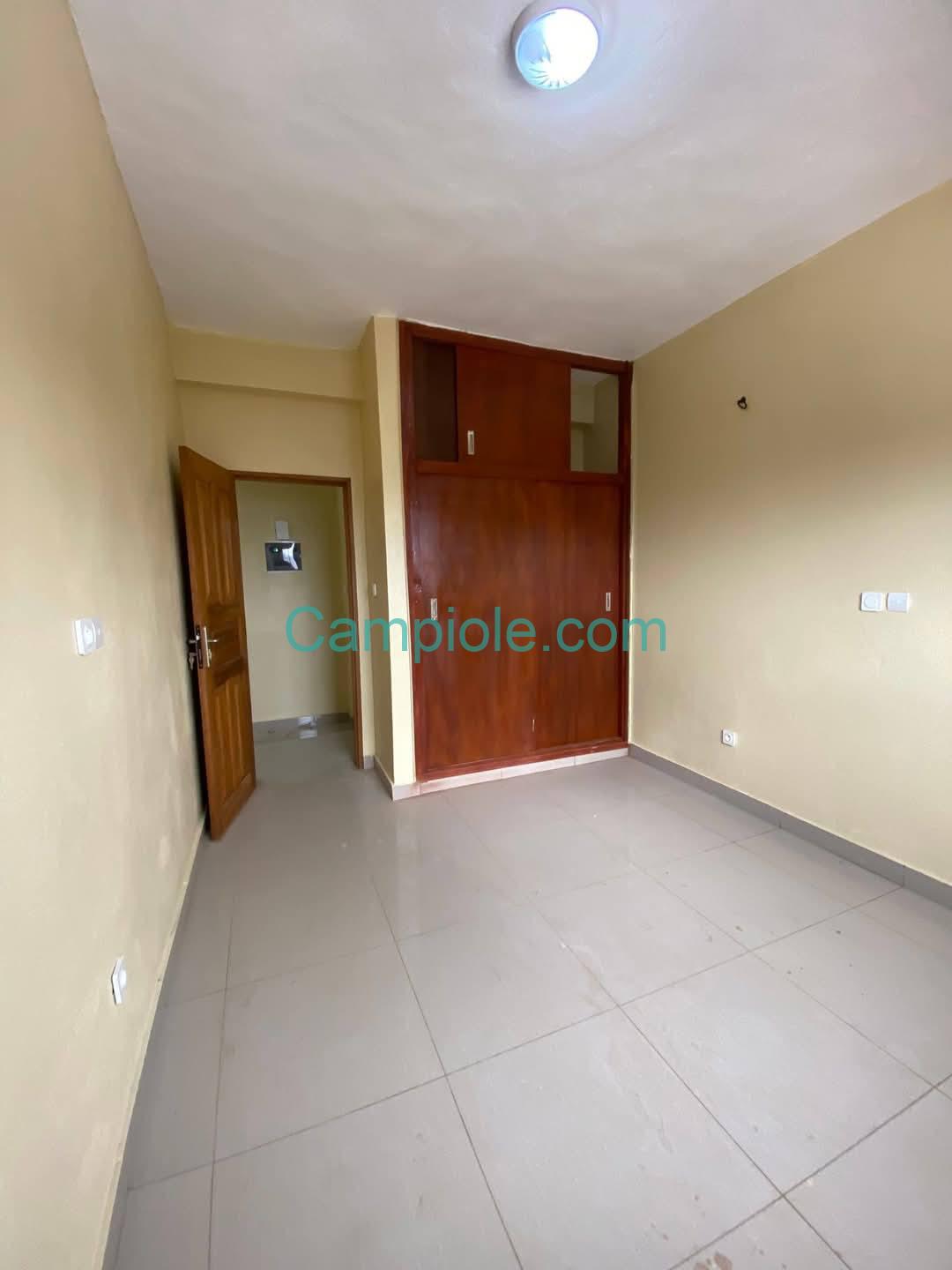 ZD_studio_etougebe_yde_050925_chb2