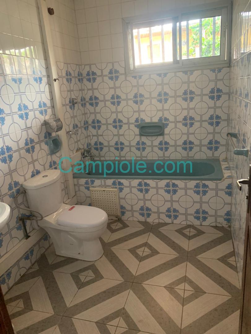 793E04AD-FA77-49FE-8F5C-74BFB004E81D