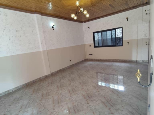 Appartement nouvellement construit, Yaoundé Messassi